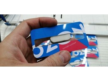 Бейдж для Озона в Уфе — именные бейджи курьерам и сотрудникам ПВЗ Ozon с магнитом
